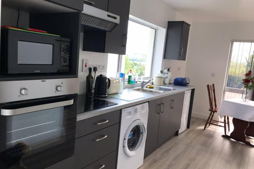 Robin'S Nest Apartment Donegal Town Екстериор снимка